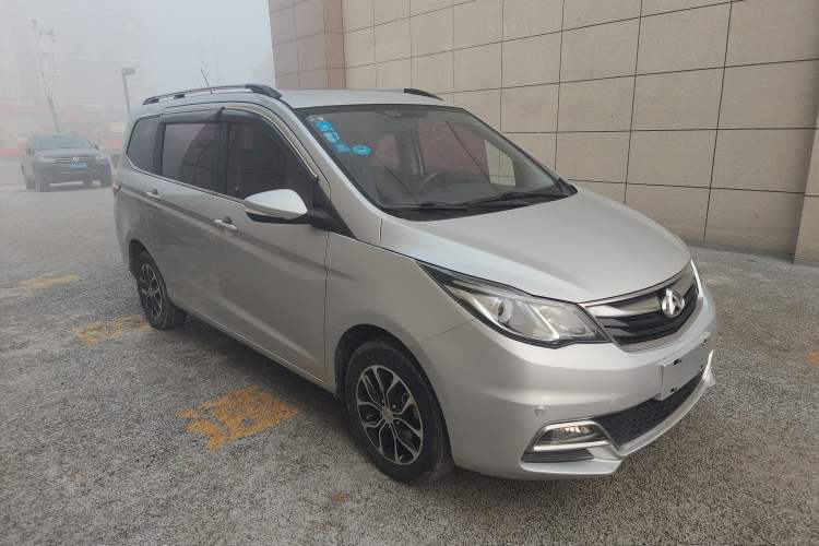 Used CHANGAN KAICHENG Oushang A600 2016 1.5L Manual Luxury 7-Seater Front Right 45 Deg