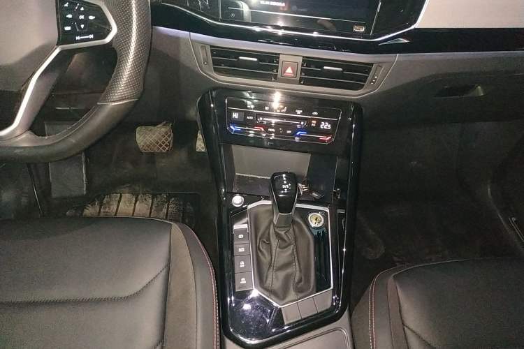 Used Volkswagen Tayron 2021 280TSI Two-Wheel Drive Luxury Smart Connectivity Version