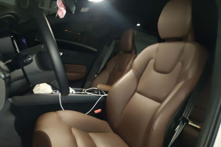 Used Volvo XC60 2024 B5 4x4 Smart Luxury Edition
