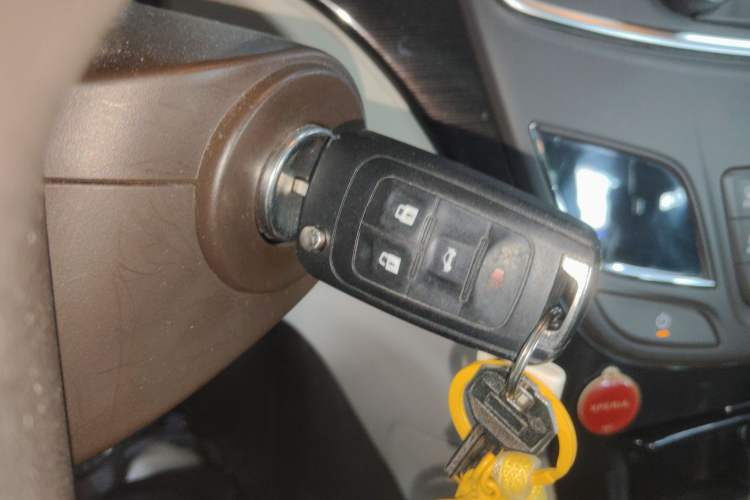 Used Buick Regal 2014 2.0L Leading Fashion Edition Vehicle Key