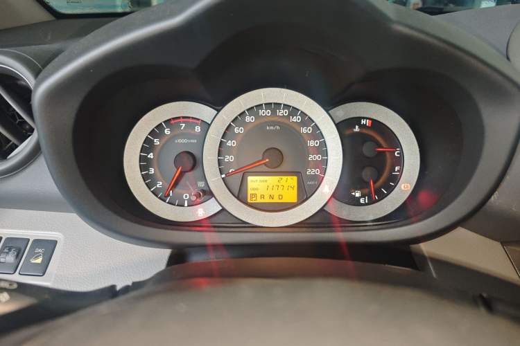 Used Toyota RAV4 2010 2.4L Automatic Deluxe Upgrade Edition
