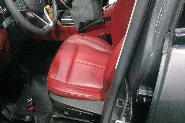 Used Alfa Romeo Stelvio 2017 2.0T 200HP Luxury Edition