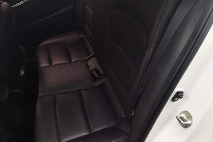 Used Hyundai Elantra (6th Generation / Lingdong) 2016 1.6L Automatic ZhiXuan – Elite Version Left Rear Seat