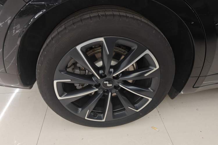 Used ONVO L60 2024 60 kWh Rear-Drive Version