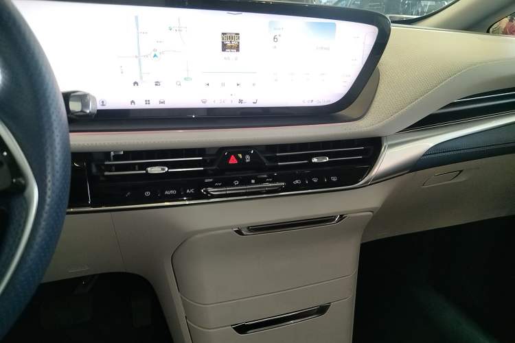 Used Buick Century 2025 2.0T Seven-Seater Yinshi Edition