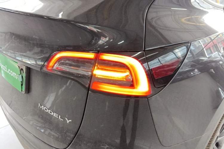 Used Tesla Model Y 2024 Rear-Wheel-Drive Version
