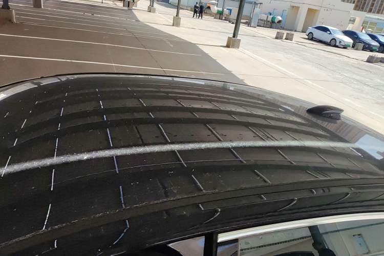 Used Hongqi E-QM5 2024 450km Range Commuter Version
