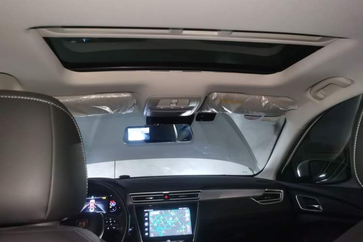 Used Roewe i5 2019 20T Automatic Intelligent Connectivity Super-Power Supreme Edition