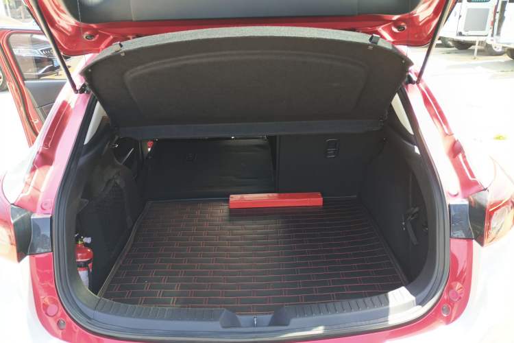 Used Mazda 3 Axela 2017 Hatchback 2.0L Automatic Sport Model China V Emission Standard