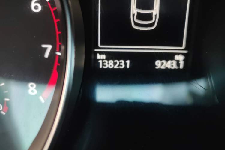 Used Volkswagen Magotan 2019 330TSI DSG Luxury Model China V Standard Odometer Close Up