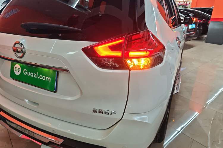 Used Nissan X-Trail 2023 Classic 2.0L Two-Wheel Drive Smart Connect & Comfort Edition