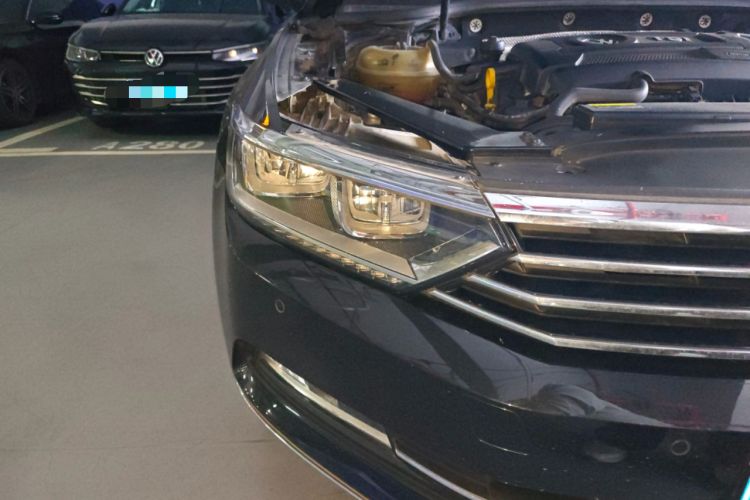 Used Volkswagen Magotan 2018 Facelift 330TSI DSG Luxury Model
