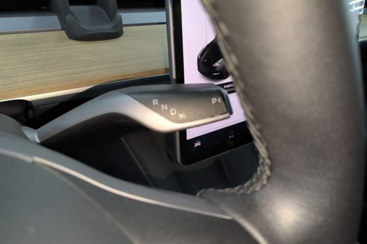 Used Tesla Model Y 2021 Standard Range Rear-Wheel Drive Version