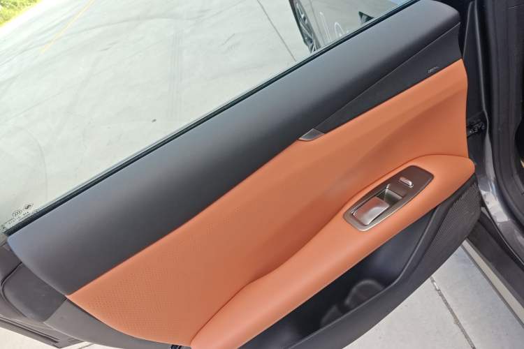 Used Deepal L07 2024 230Max Qiankun Intelligent Driving ADS SE Range-Extended Version