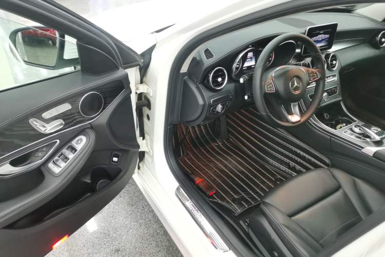 Used Mercedes-Benz C-Class 2015 C 200 L Sport Edition
