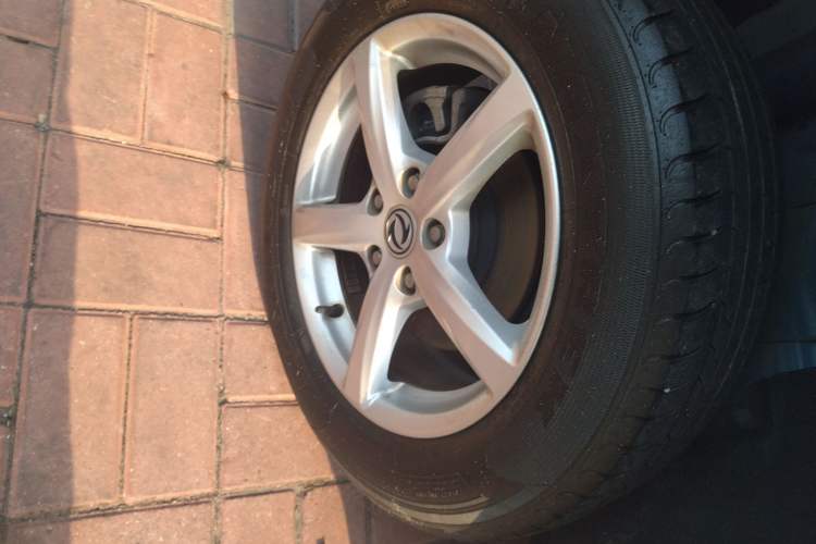 Used Dongfeng Fengon 500 2021 1.5L CVT Enjoyment Model Exterior 5