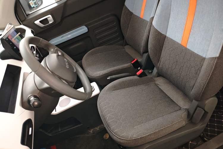 Used Geely Galaxy Panda 2024 Panda Mini 200km Endurance Bear Left Front Seat