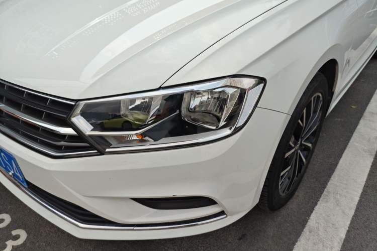 Used Volkswagen Bora 2019 Bora Legend 1.5L Automatic Leading Model China VI Standard Left Front Headlight