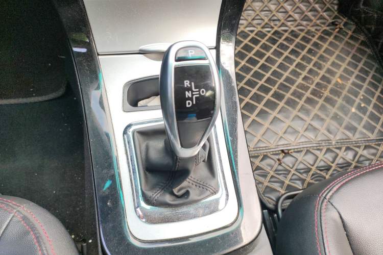Used BYD e5 2016 300 Luxury Edition Gear Lever