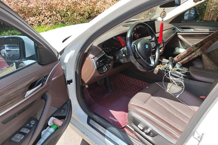 Used BMW 5 Series 2021 530Li Leading Luxury Package Driver Seat