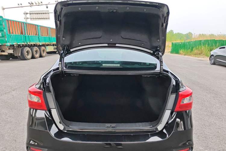 Used Nissan Sylphy 2024 Classic 1.6XE CVT Comfort Edition Trunk