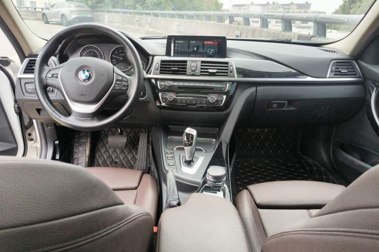Used BMW 3 Series 2019 320Li Fashion Model
