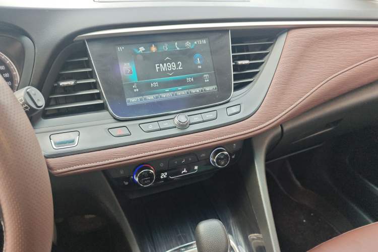 Used Buick GL6 2018 18T 6-Seater Prestige Model

