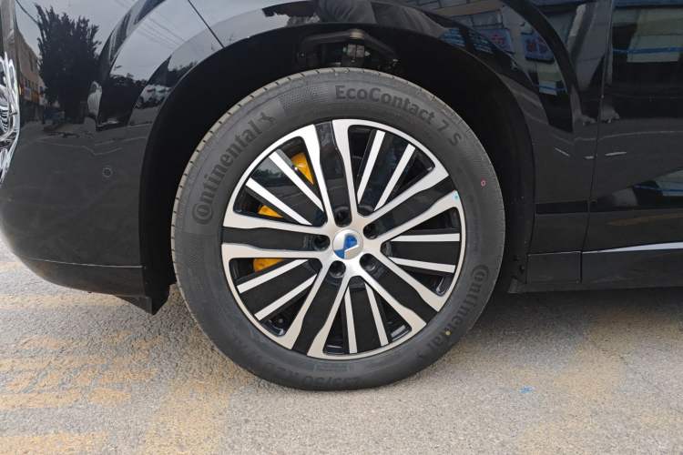 Used Denza N8L 2025 Model Zunrong Model Left Front Wheel Hub