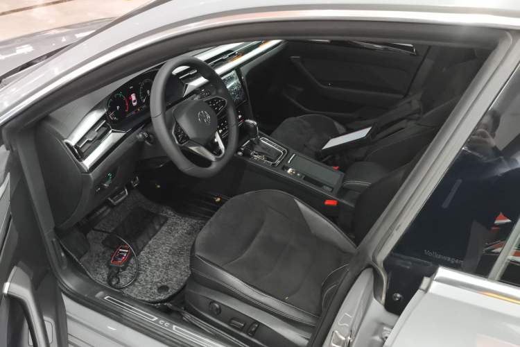 Used Volkswagen FAW-Volkswagen CC 2021 330TSI Ignite Edition Driver Seat