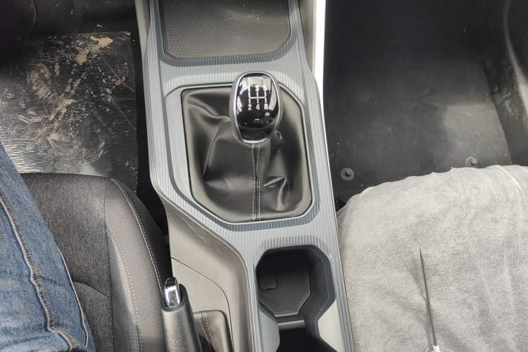 Used Geely Auto Emgrand 2025 4th Generation 1.5L Manual - Starry Edition