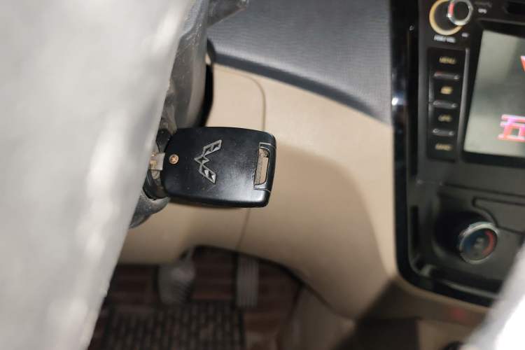 Used Wuling Zhengcheng 2015 1.8L Luxury Model LJ479QE2