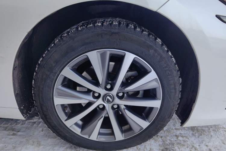 Used Lexus ES 2021 200 Excellence Edition
