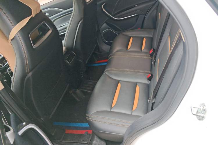 Used Bestune T77 2019 230 TID Automatic Prestige Version China V Emission Standard Left Rear Seat