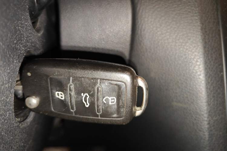 Used Volkswagen Sagitar 2014 1.4TSI Automatic Luxury Model Vehicle Key