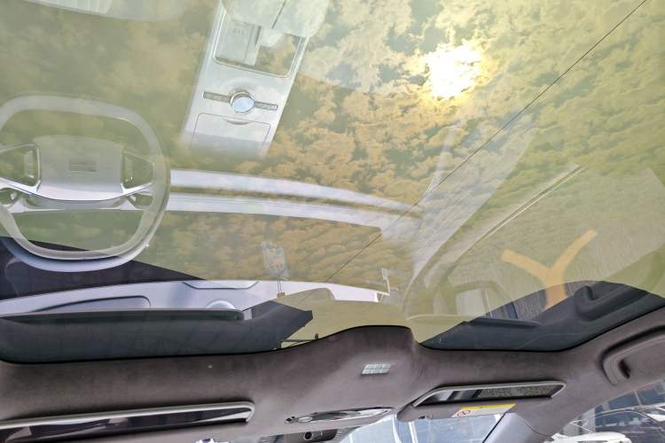 Used Geely Galaxy E8 2024 665 km Range Rear-Drive Starship Long-Range Version Headliner