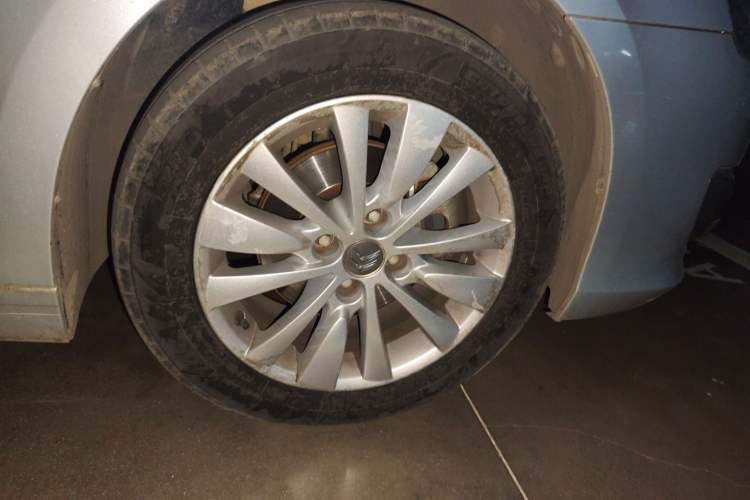 Used Citroen C-Quatre 2013 Sedan 1.6L Automatic Prestige Model Right Front Wheel Hub
