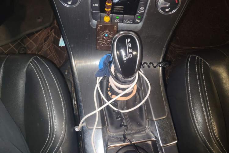 Used Volvo XC60 2016 T5 AWD Smart Drive Edition Gear Lever