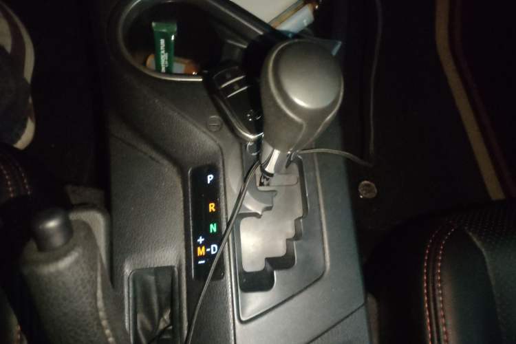 Used Toyota RAV4 2016 2.0L CVT Two-Wheel Drive Fashion Edition China V Standard
