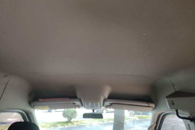 Used SAIC MAXUS Xintu V80 2019 2.5T Classic AMT Aoyuntong Short Wheelbase Mid-Roof 5/6-Seater