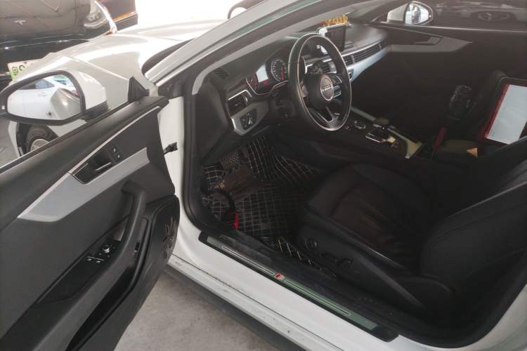 Used Audi A5 2017 Coupe 40 TFSI Fashion Model