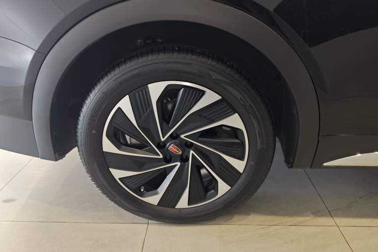 Used Hongqi HS7 PHEV 2024 2.0T PHEV Four-Wheel Drive Flagship Edition 6 Seats Right Rear Wheel Hub