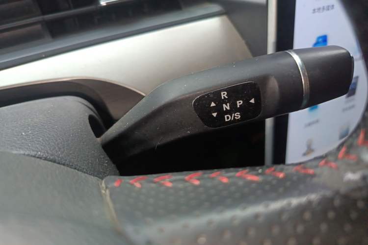 Used NETA V 2021 Long-Range Entertainment Edition Upgrade Model