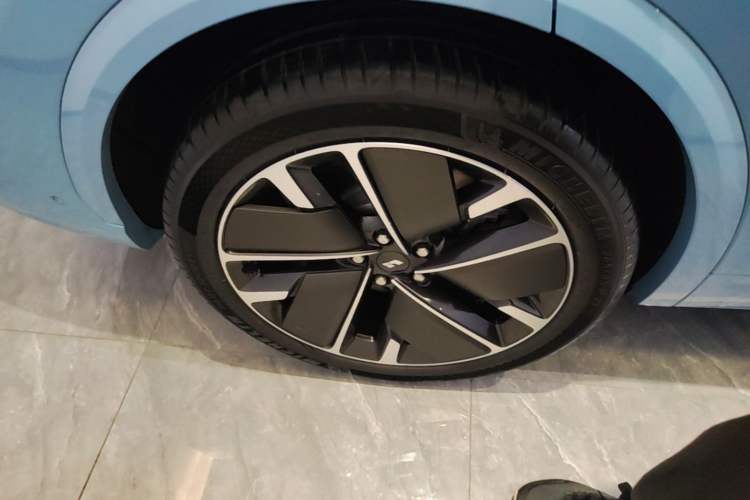 Used Li Auto L7 2025 Ultra Smart Refreshed Edition Right Rear Wheel Hub