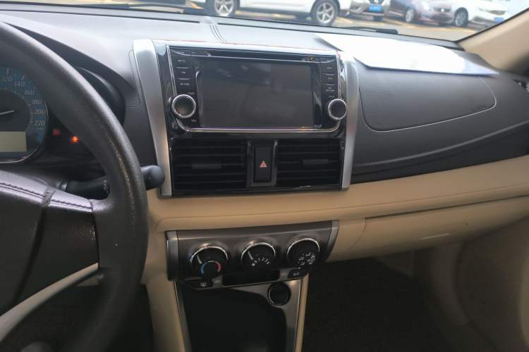 Used Toyota YARiS L Zhi Xuan 2014 1.5G Automatic Xuan Dong Edition
