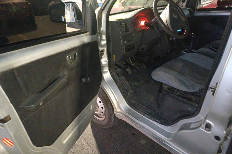 Used BAIC Weiwang 307 2014 1.2L Standard A12 Driver Seat