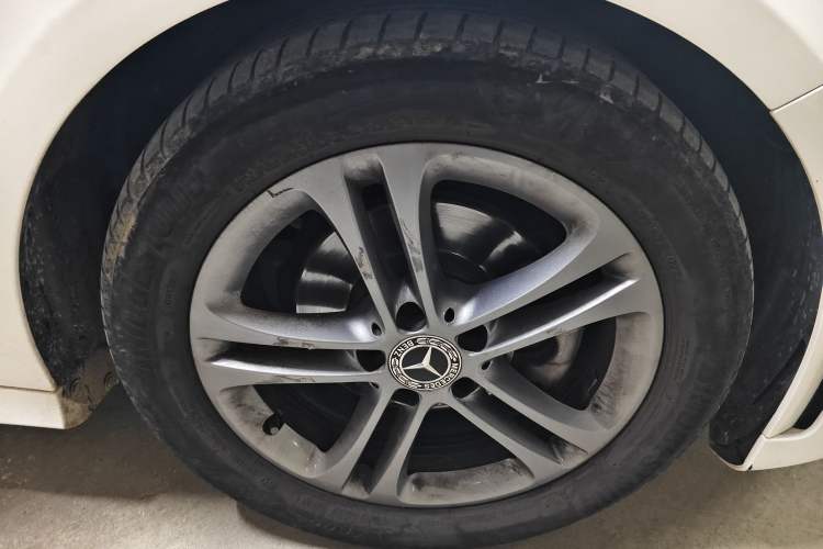 Used Mercedes-Benz A-Class 2022 Restyled A 180 L Sport Sedan Right Front Wheel Hub