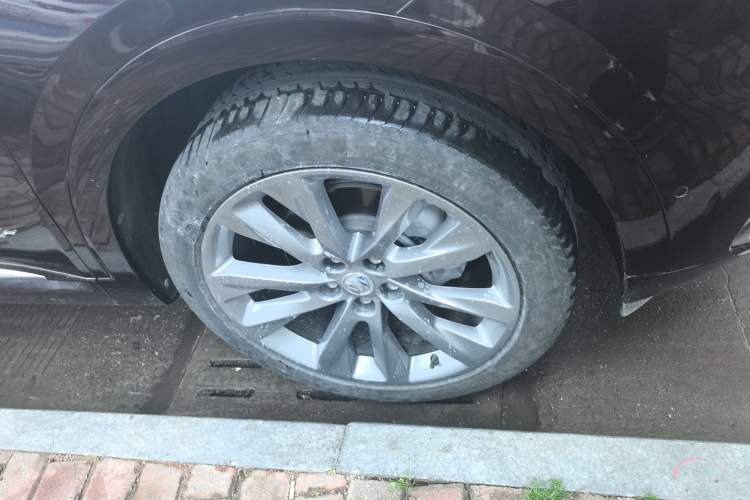 Used Buick Envision 2022 Encore Plus Avenir Aivia 7-Seater Edition Right Front Wheel Hub