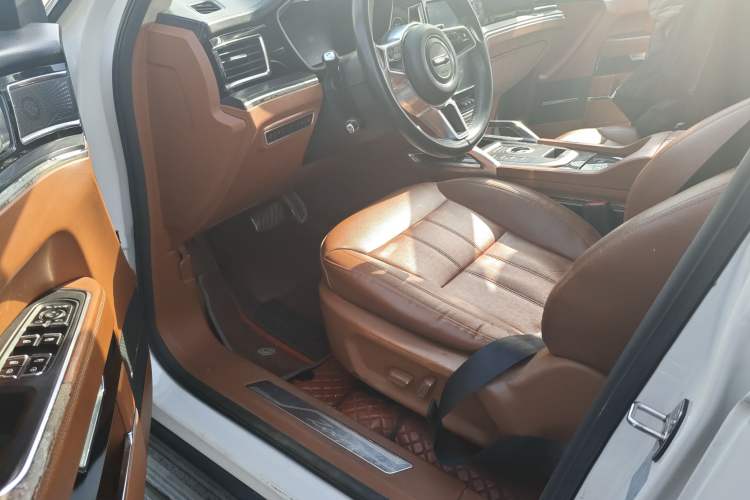 Used Zotye T700 2017 1.8T Dual-Clutch Prestige Model
