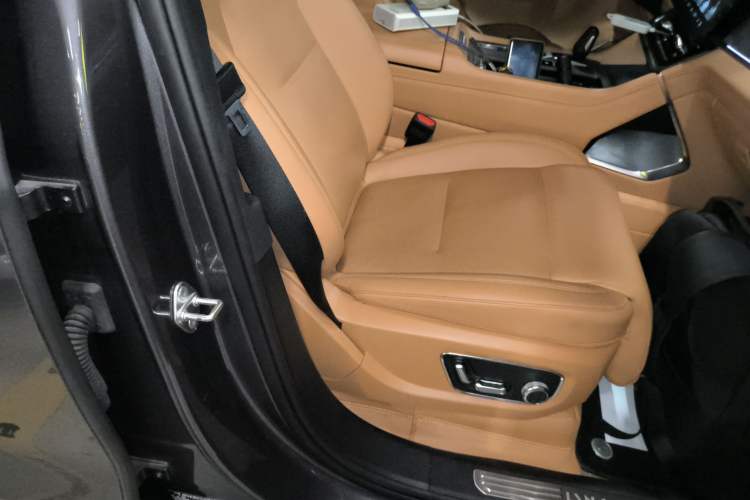 Used Lynk & Co 09 EM-P 2024 2.0TD EM-P Four-Wheel Drive ULTRA Six-Seater