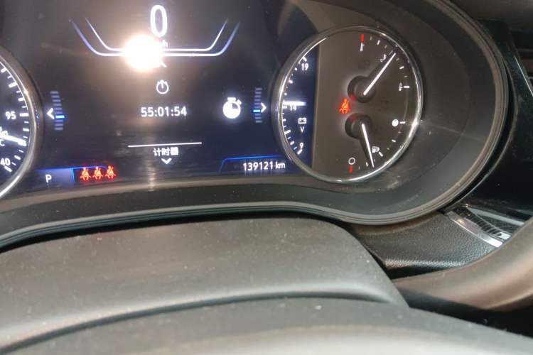 Used Buick Regal 2020 552T Luxury Version Odometer Close Up